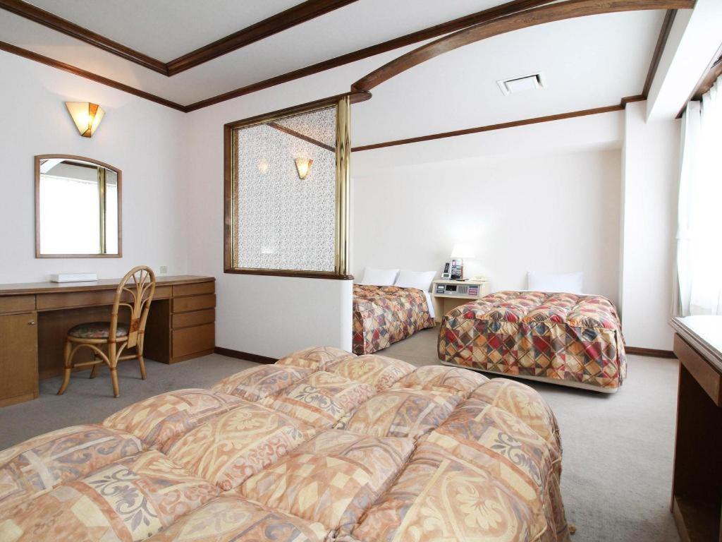 Neyagawa Trend Hotel Ōsaka Extérieur photo